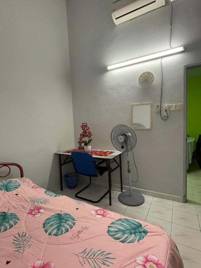 Homestaymuslim Di Teluk Intan Zewnętrze zdjęcie