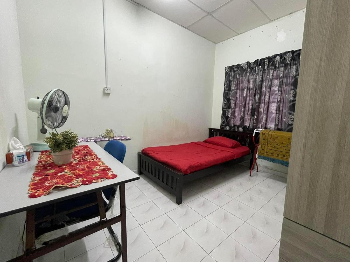 Homestaymuslim Di Teluk Intan Zewnętrze zdjęcie